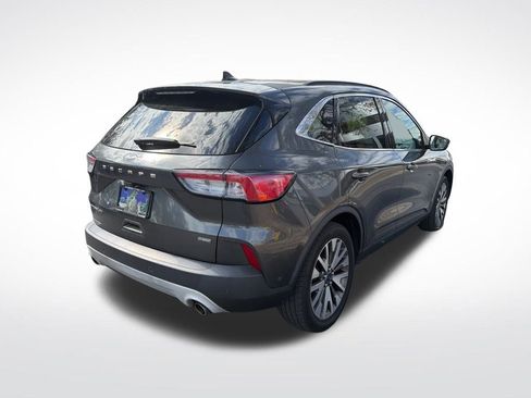 Used 2020 Ford Escape Titanium image 5