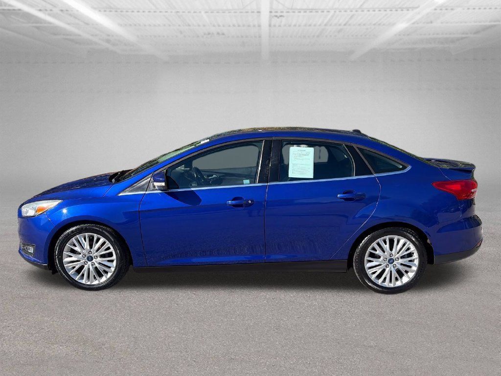 Used 2015 Ford Focus Titanium FWD image 3