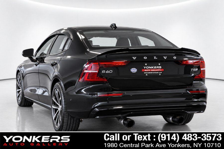 Used 2025 Volvo S60 T8 Plus AWD/4WD image 9