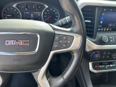 Used 2020 GMC Acadia SLE image 19