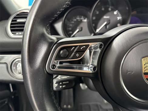 Certified 2021 Porsche 718 Boxster Spyder image 36