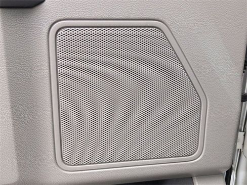 Used 2016 Ford F150 XLT image 16