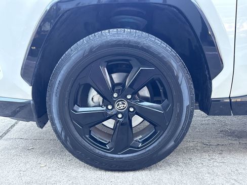 Used 2020 Toyota RAV4 XSE image 20