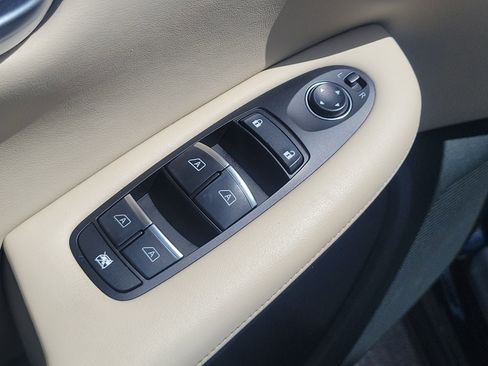 Used 2020 INFINITI QX50 Luxe FWD image 17