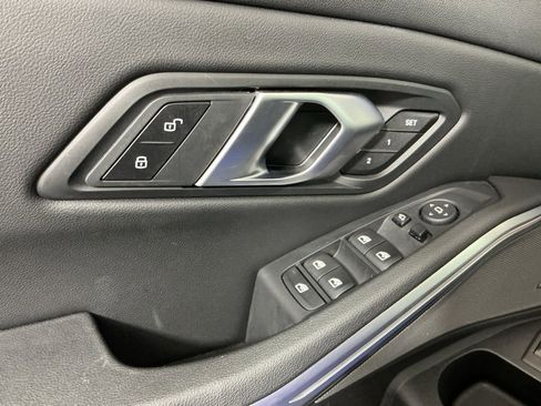 Certified 2025 BMW 330i Sedan w/ M Sport Package RWD image 23