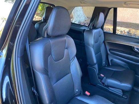 Used 2020 Volvo XC90 T6 Momentum image 48