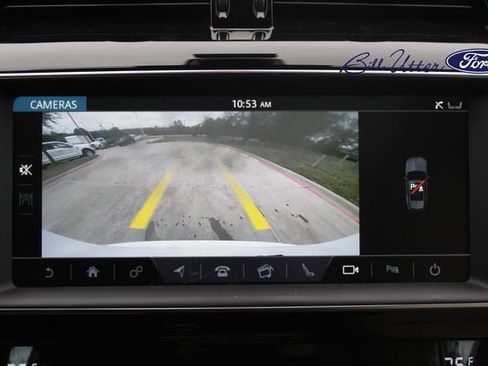 Used 2020 Jaguar F-PACE image 19