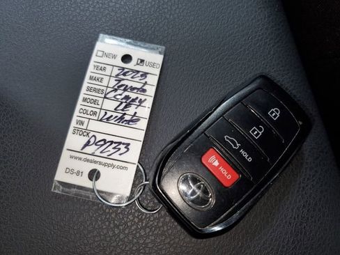 Used 2025 Toyota Camry LE image 29