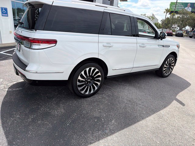 Used 2024 Lincoln Navigator Black Label AWD/4WD image 6