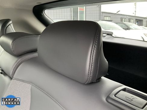 Used 2024 Kia Niro EX Touring image 29