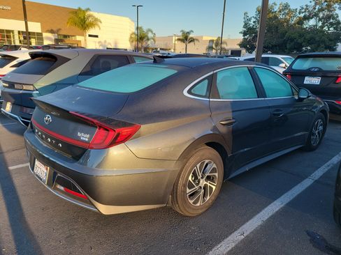 Used 2023 Hyundai Sonata Blue image 3