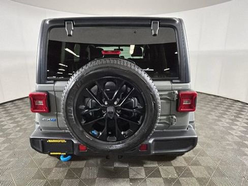 Used 2023 Jeep Wrangler Unlimited Sahara w/ Cold Weather Group AWD/4WD image 3