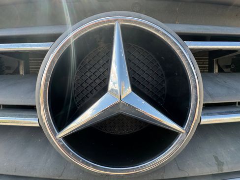 Used 2019 Mercedes-Benz Sprinter 2500 image 23
