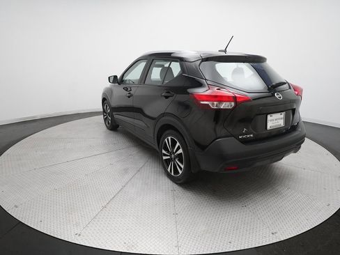 Used 2018 Nissan Kicks SV image 35