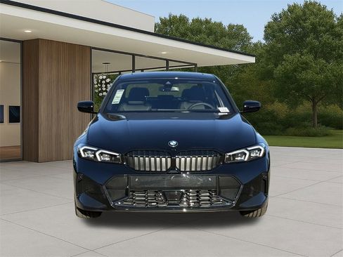 New 2026 BMW 330i Sedan w/ M Sport Package image 4