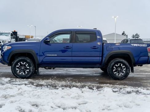 Used 2022 Toyota Tacoma TRD Off-Road image 4