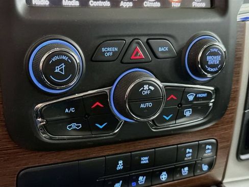 Used 2015 RAM 1500 Laramie w/ Convenience Group AWD/4WD image 17