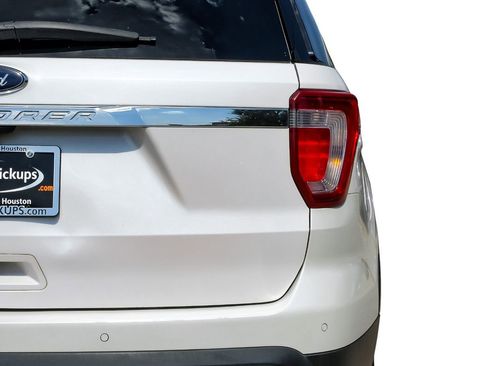 Used 2017 Ford Explorer XLT w/ Equipment Group 202A image 54