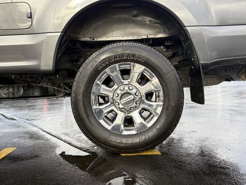 Used 2017 Ford F350 Lariat w/ Chrome Package image 12