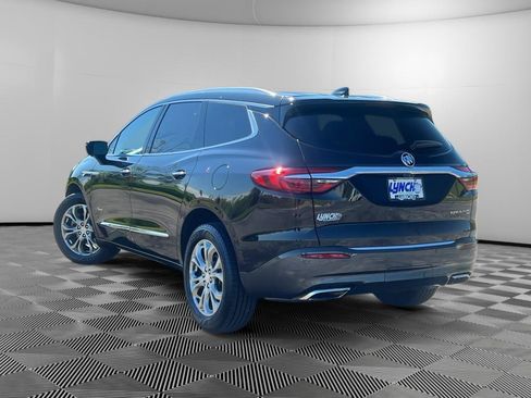 Used 2019 Buick Enclave Avenir w/ Avenir Technology Package AWD/4WD image 2