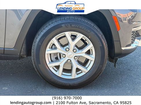 Used 2023 Jeep Grand Cherokee L Limited RWD image 9