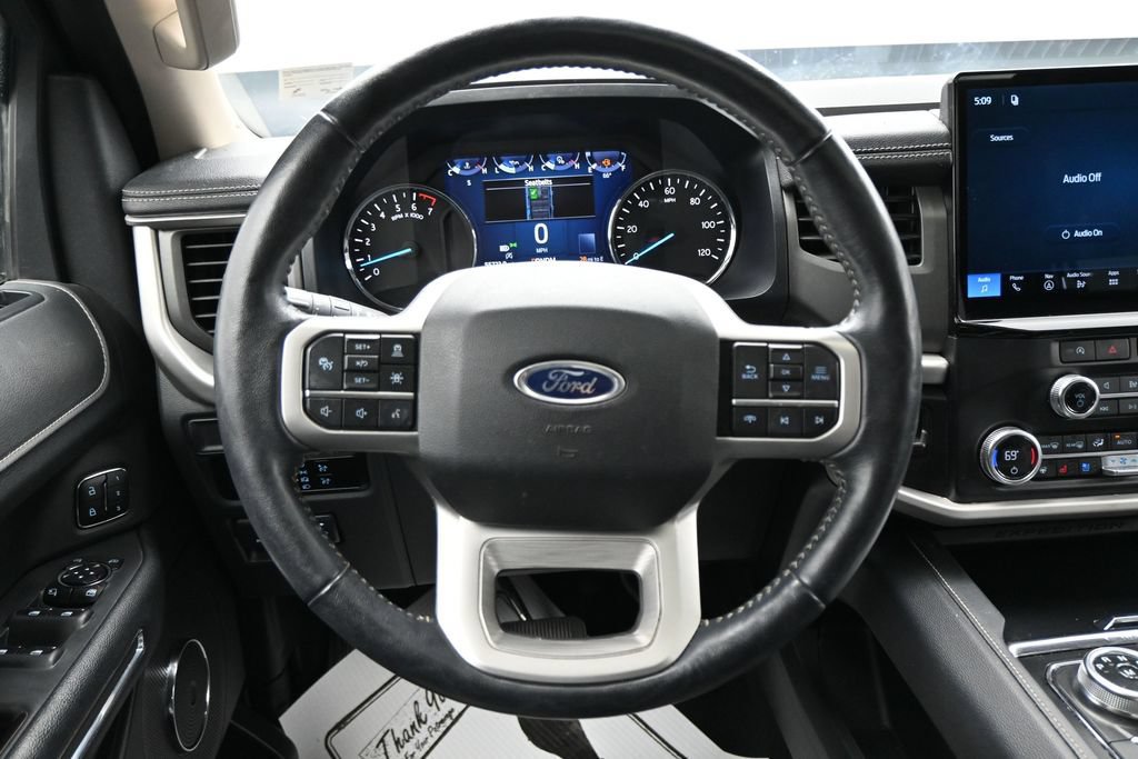 Used 2023 Ford Expedition XLT AWD/4WD image 17
