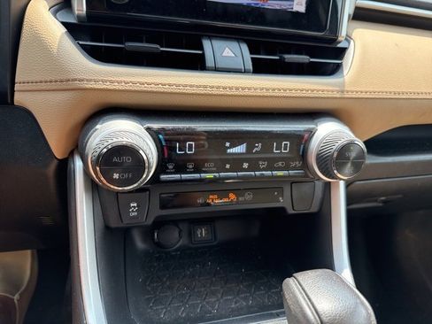 Used 2023 Toyota RAV4 LE image 28