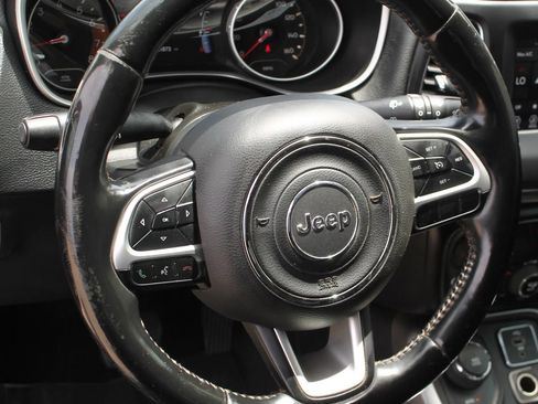 Used 2018 Jeep Compass Latitude w/ Popular Equipment Group AWD/4WD image 13