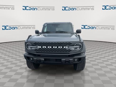 New 2026 Ford Bronco Badlands w/ Sasquatch Package AWD/4WD image 3