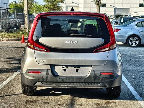 Used 2022 Kia Soul LX w/ Technology Package image 7
