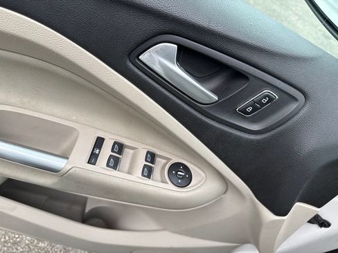 Used 2013 Ford C-MAX SE FWD image 6