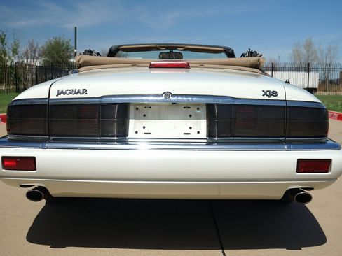 Used 1995 Jaguar XJS 4.0 Convertible RWD image 12