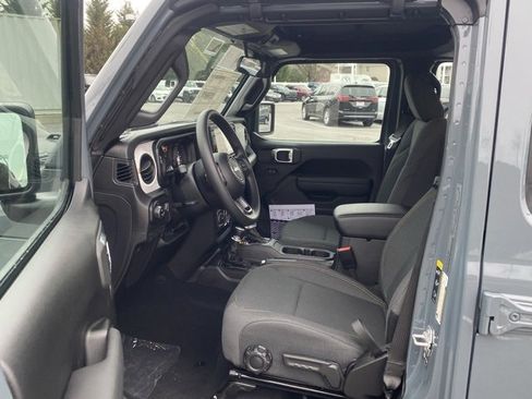 New 2026 Jeep Gladiator Sport image 15