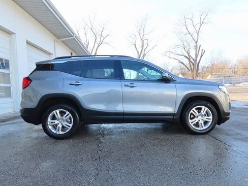 Used 2020 GMC Terrain SLE w/ Driver Convenience Package image 8