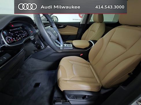 Used 2023 Audi Q8 Premium w/ Convenience Package AWD/4WD image 16