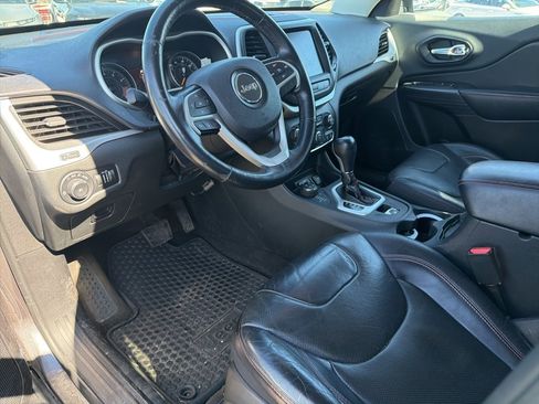 Used 2015 Jeep Cherokee Trailhawk w/ Leather Interior Group image 12