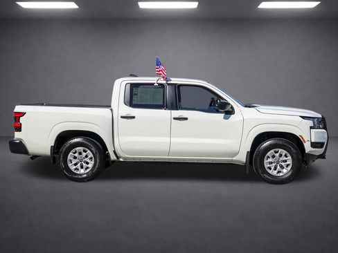 Used 2025 Nissan Frontier S RWD image 3