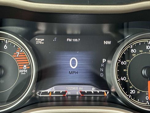 Used 2017 Jeep Cherokee High Altitude AWD/4WD image 10
