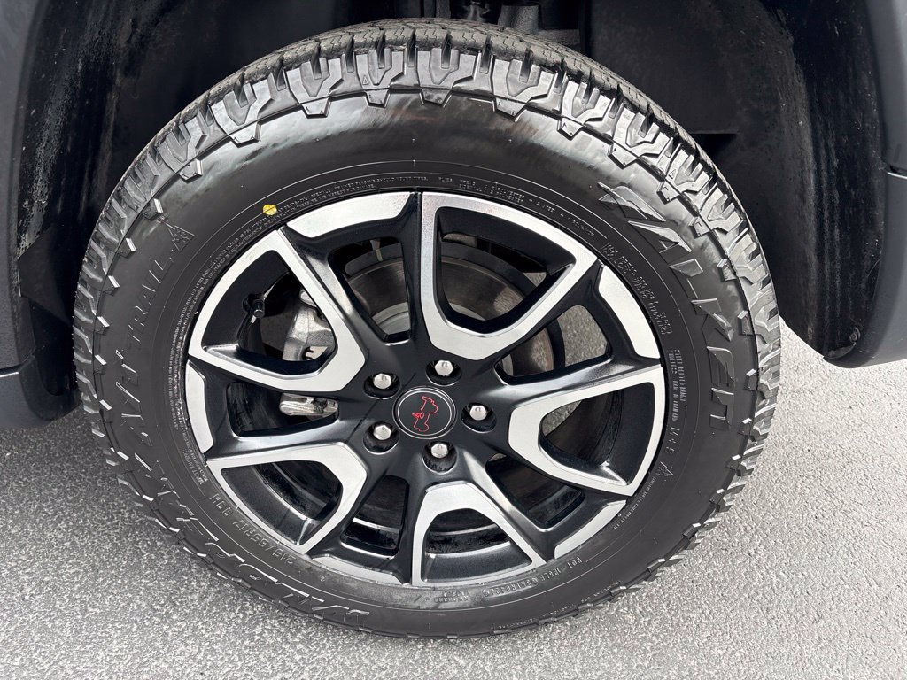 Used 2025 Jeep Compass Trailhawk AWD/4WD image 11