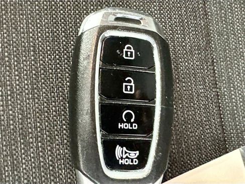 Used 2023 Hyundai Kona SE w/ Cargo Package image 16