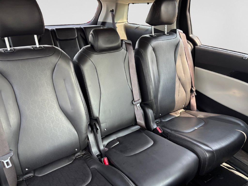 Used 2022 Kia Carnival SX FWD image 18