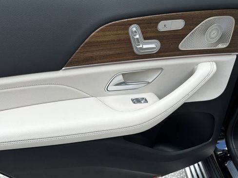 New 2026 Mercedes-Benz GLS 450 4MATIC image 25