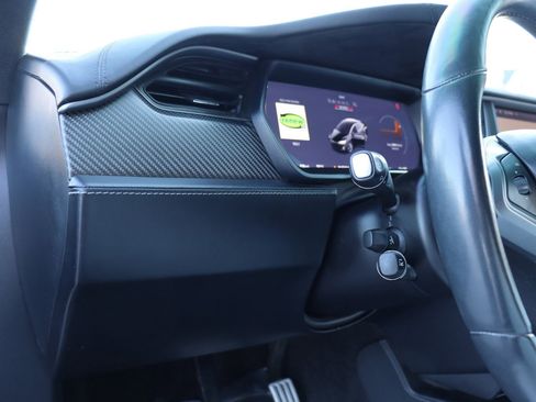 Used 2018 Tesla Model X P100D image 27