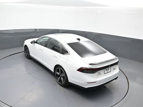 Certified 2023 Honda Accord Sport image 39