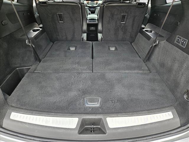 Used 2023 Cadillac XT6 Premium Luxury w/ Technology Package FWD image 6