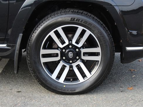 Used 2015 Toyota 4Runner Limited AWD/4WD image 40