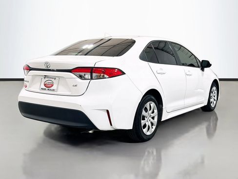 Used 2025 Toyota Corolla LE FWD image 4