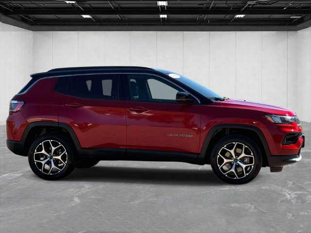 Certified 2025 Jeep Compass Limited AWD/4WD image 6