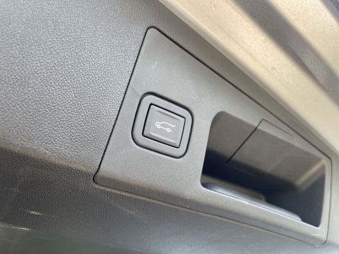 Used 2025 Cadillac XT5 Premium Luxury w/ Technology Package image 51