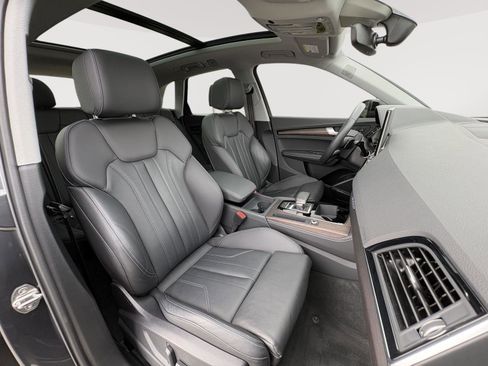 Used 2023 Audi Q5 e Premium Plus w/ Premium Plus Package AWD/4WD image 24